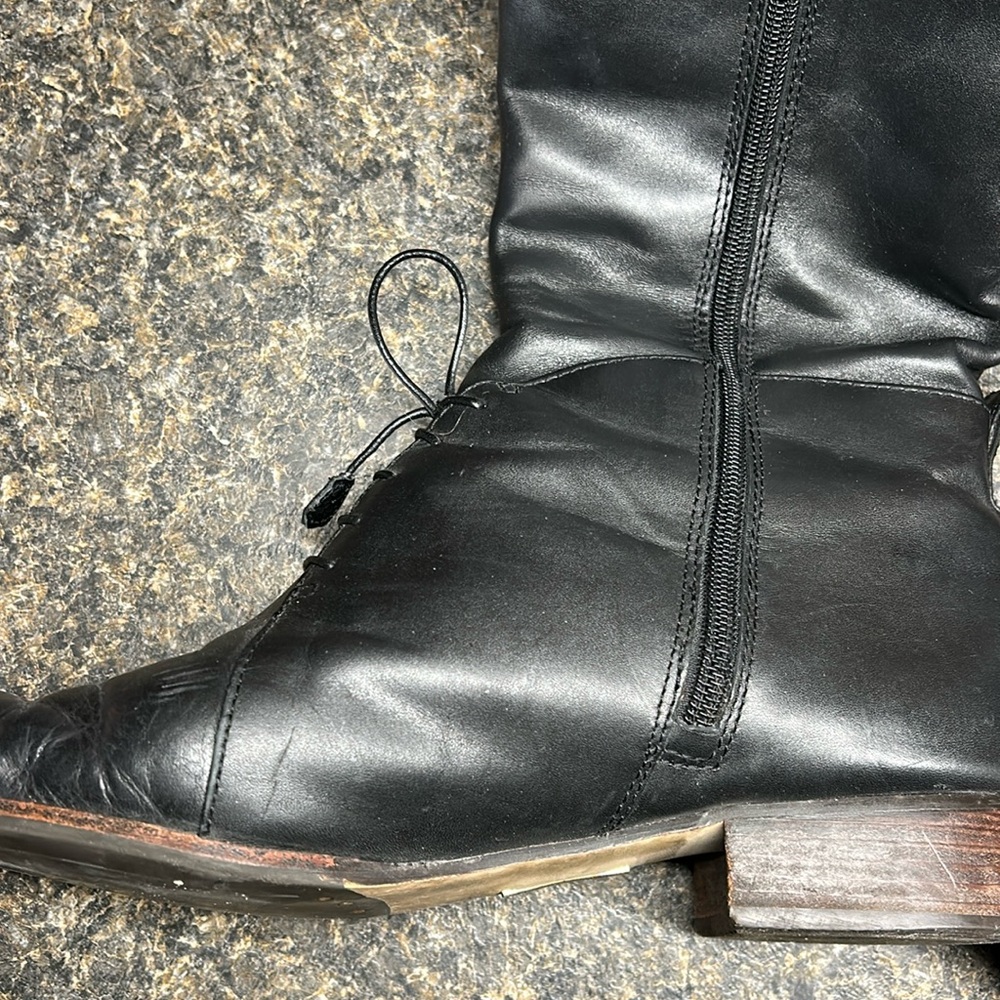 Louise et Cie Tall Lace up Black Boots - Picture 4 of 9